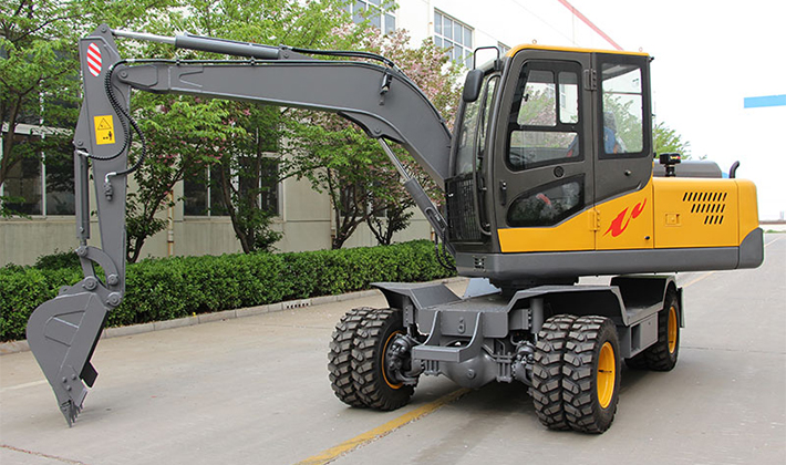 輪式挖掘機(jī)廠家分享怎樣使用輪式挖掘機(jī)比較省油？